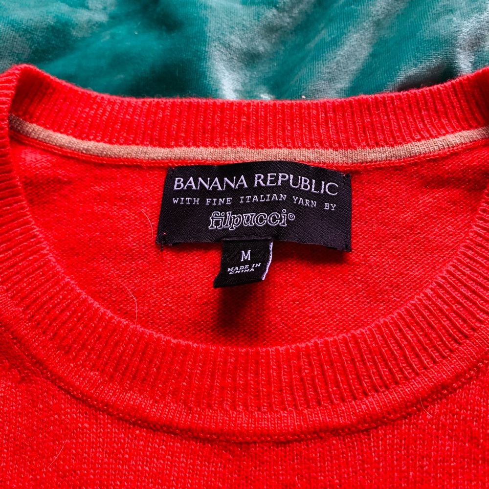 M Long sleeve Banana Republic 45% wool sweater